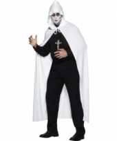 Witte clan cape lang